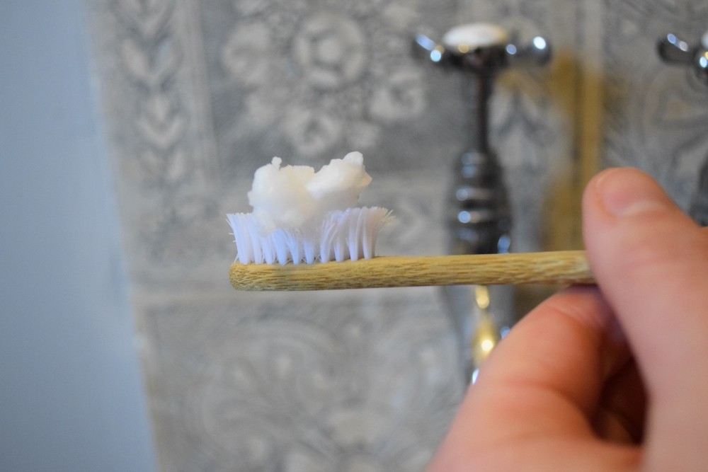 DIY toothbrushing - without plastic.